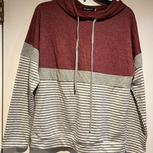 Women’s hooded long sleeve shirt